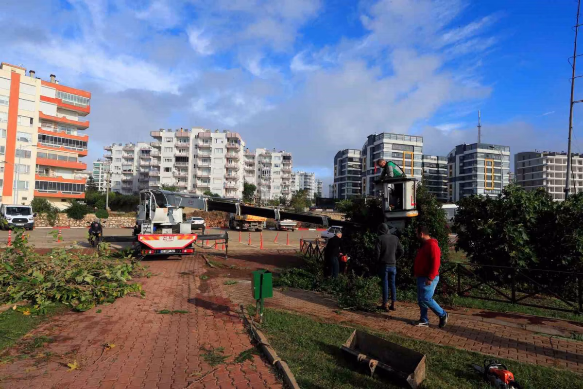 Antalya'daki dehşet hortumun bilançosu ağır!