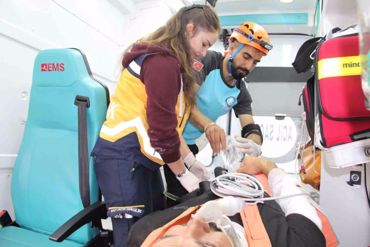 Bingöl'de Gerçeği Aratmayan Kapsamlı Deprem Tatbikatı