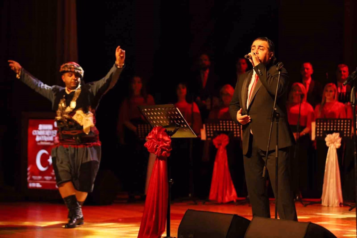 Bursa'da Cumhuriyet coşkusu müzikle kutlandı