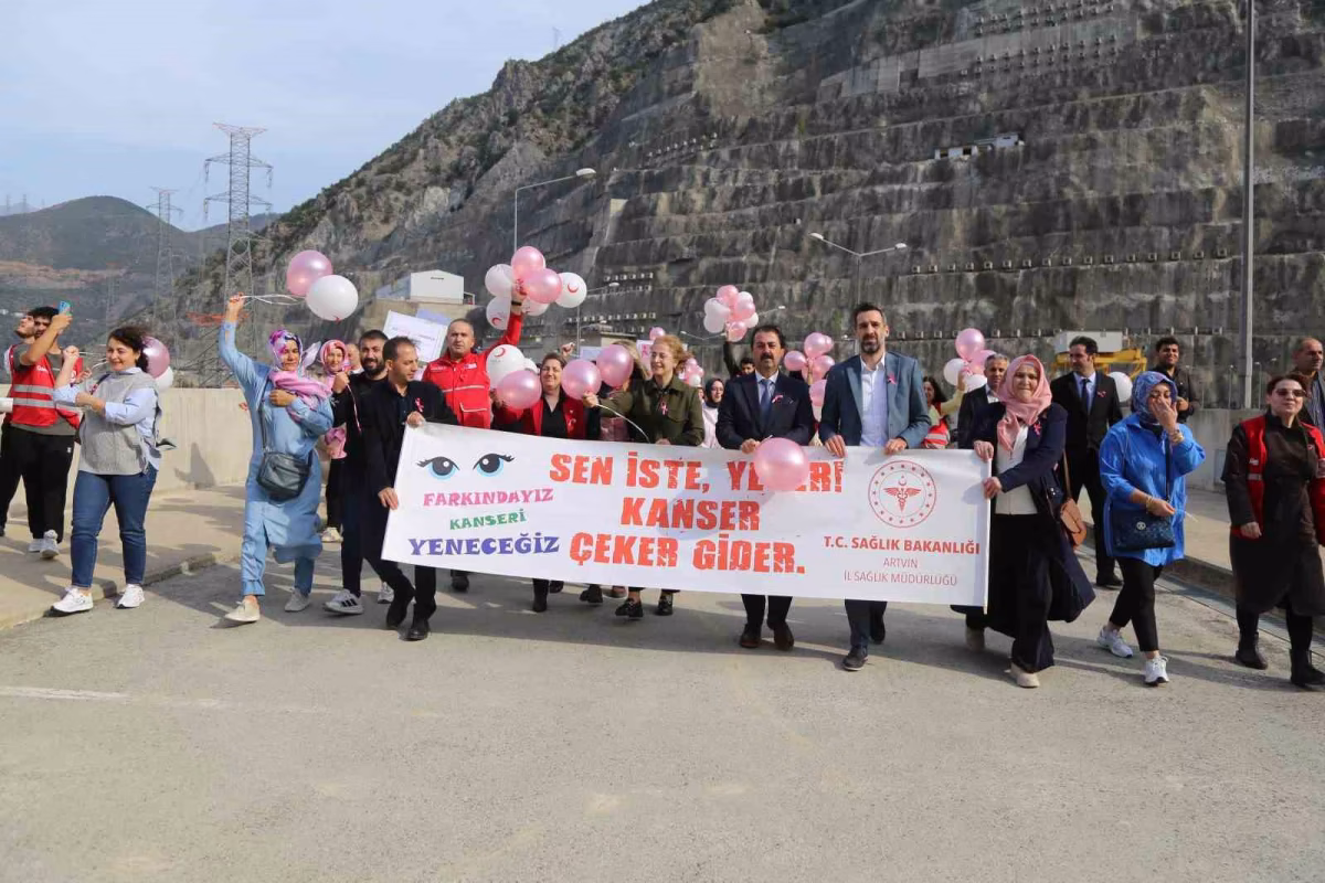 Deriner Barajı'nda meme kanseri farkındalığı