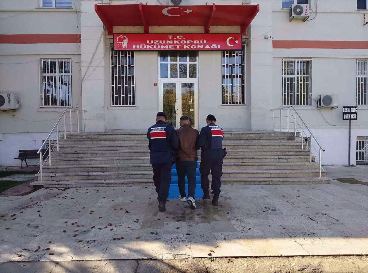 Edirne'de Kaçakçılık Operasyonu: 23 Göçmen Yakalandı
