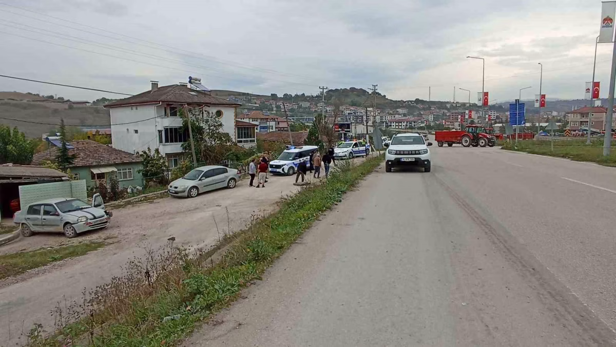Havza'da Otomobiller Çarpıştı