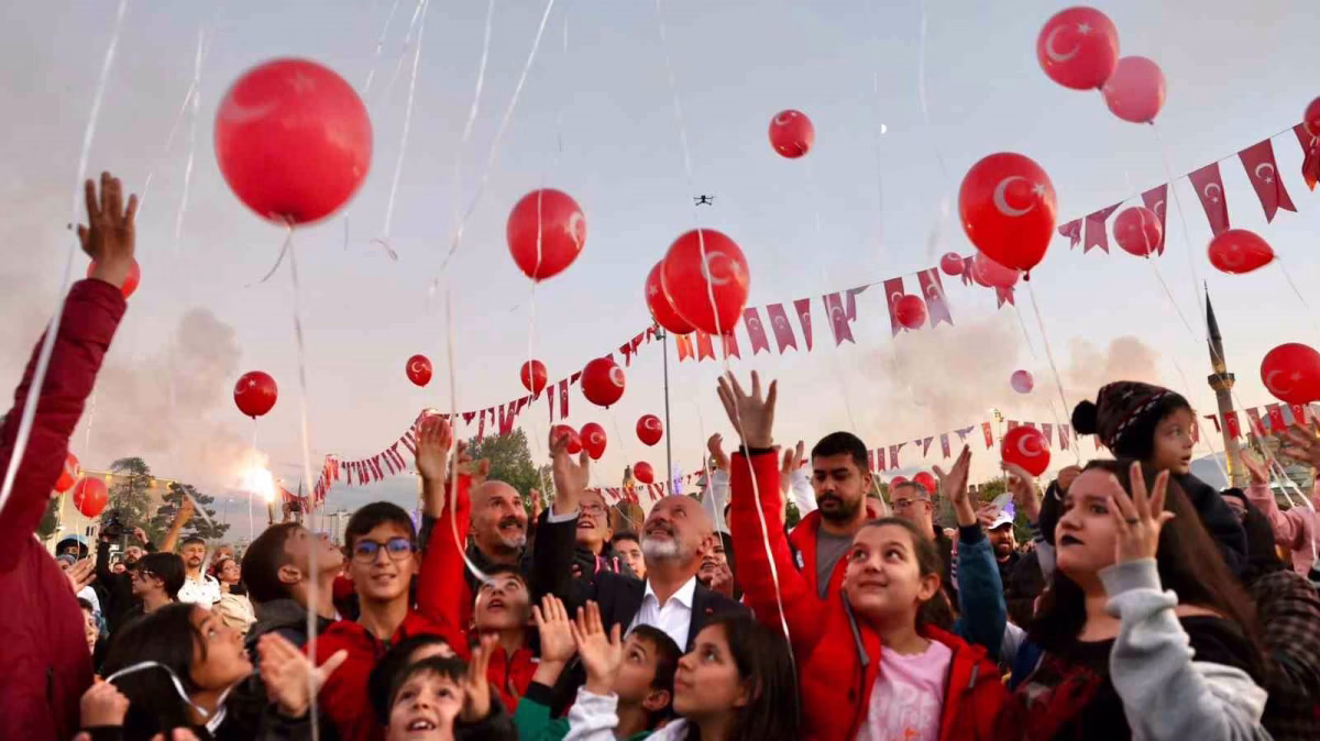 Kayseri protokolünden 29 Ekim mesajları
