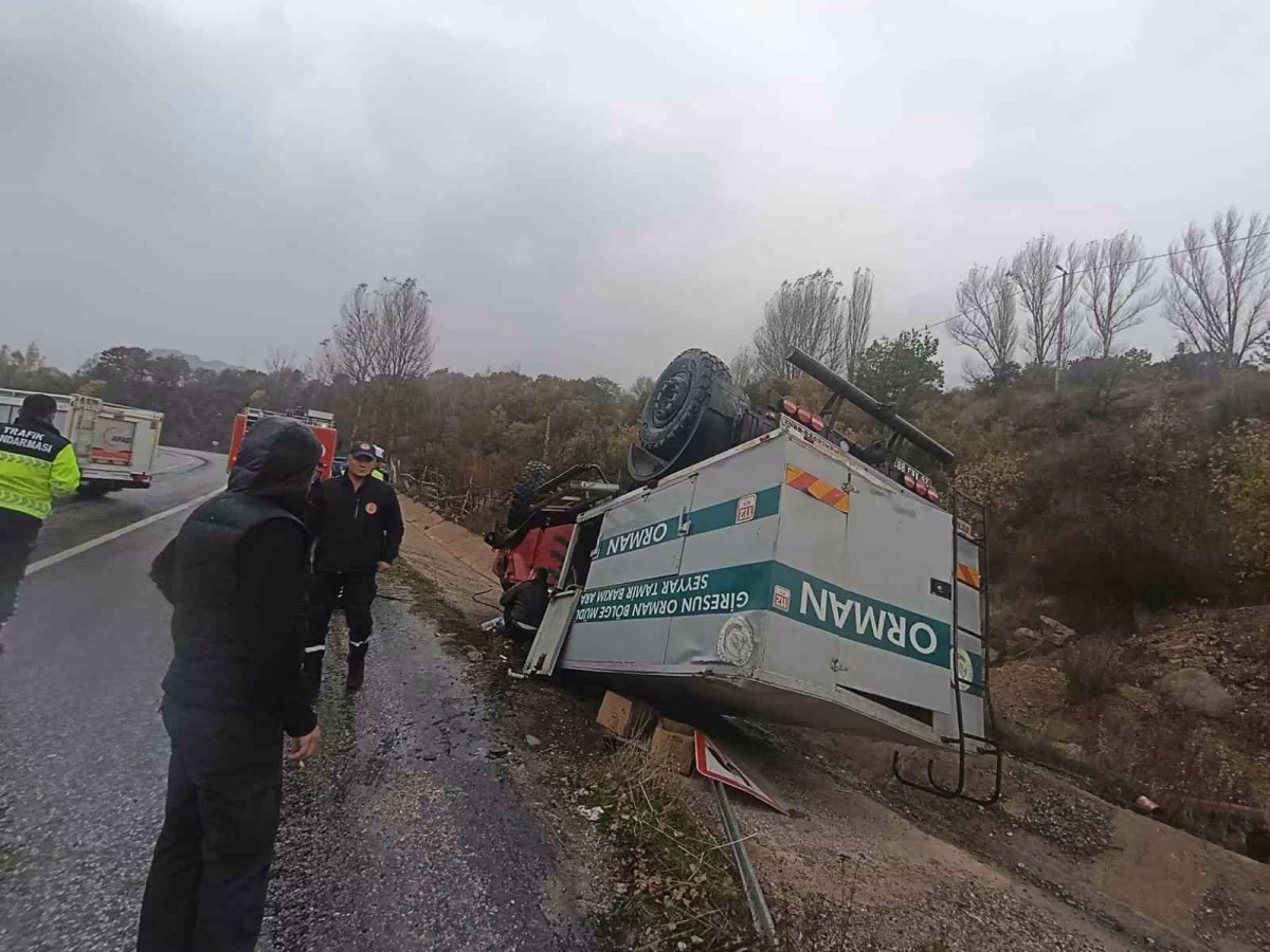 Orman Bölge Müdürlüğü Aracı Devrildi