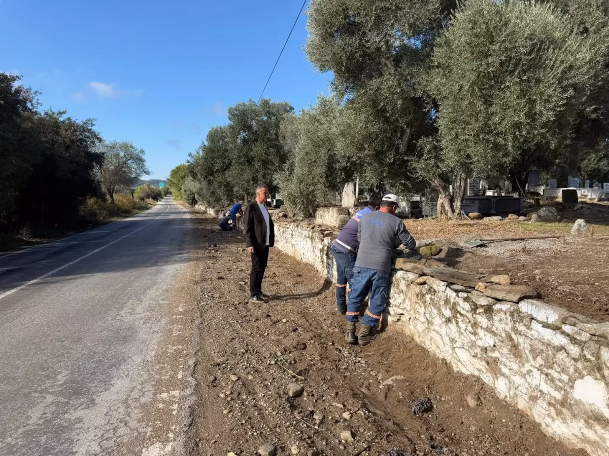 Tarihi Mezarlıklarda Kapsamlı Bakım Başladı