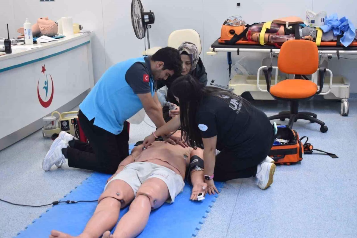 UMKE Personeline İleri Yaşam Eğitimi