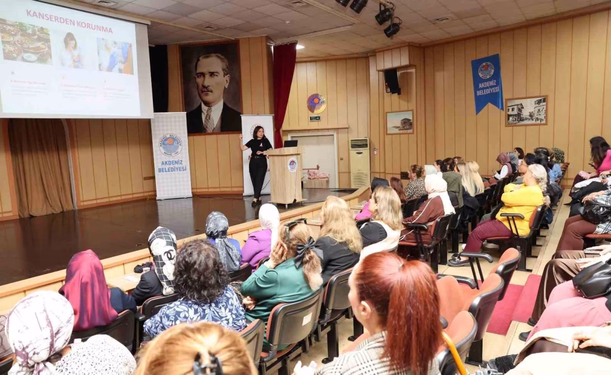 Akdeniz'de Meme Kanseri Bilgilendirme Semineri