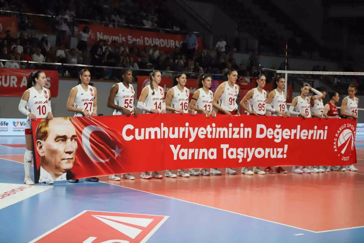 Aras Kargo’dan Sultanlar Ligi’nde Cumhuriyet Kutlaması