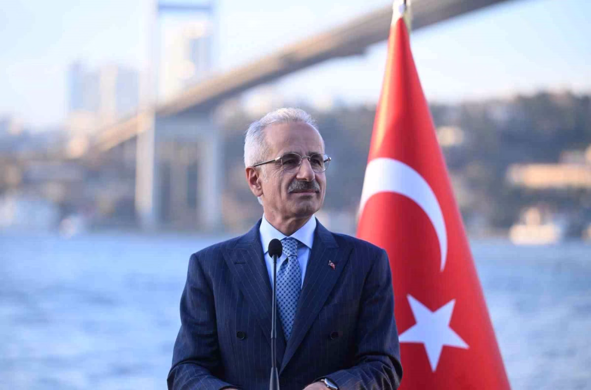 Bakan Uraloğlu'ndan 29 Ekim'de Ücretsiz Ulaşım