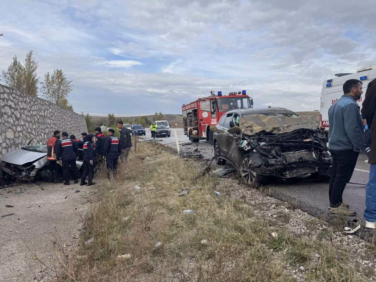 Çorum'da Feci Kaza: 4 Ölü, 2 Yaralı