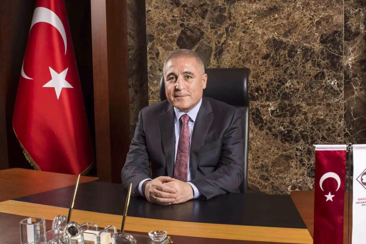 Cumhuriyet Geleceğimizin En Büyük Teminatıdır