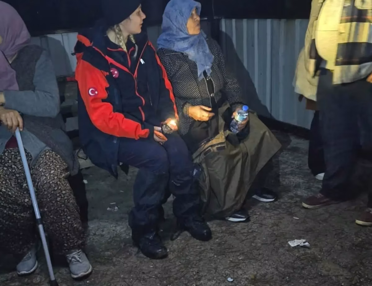 Denizli'de Ormanda Kaybolan Kadın Kurtarıldı