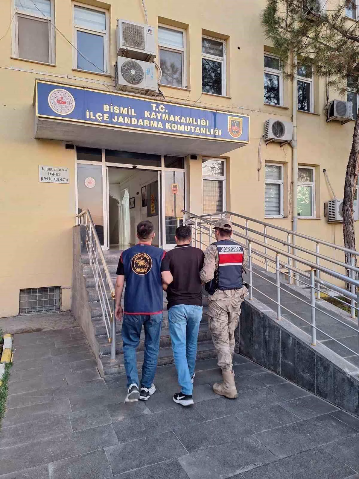 Diyarbakır'da 110 firari suçlu yakalandı