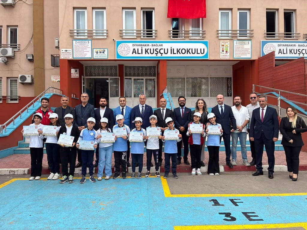 Diyarbakır'da binlerce öğrenciye sağlık eğitimi
