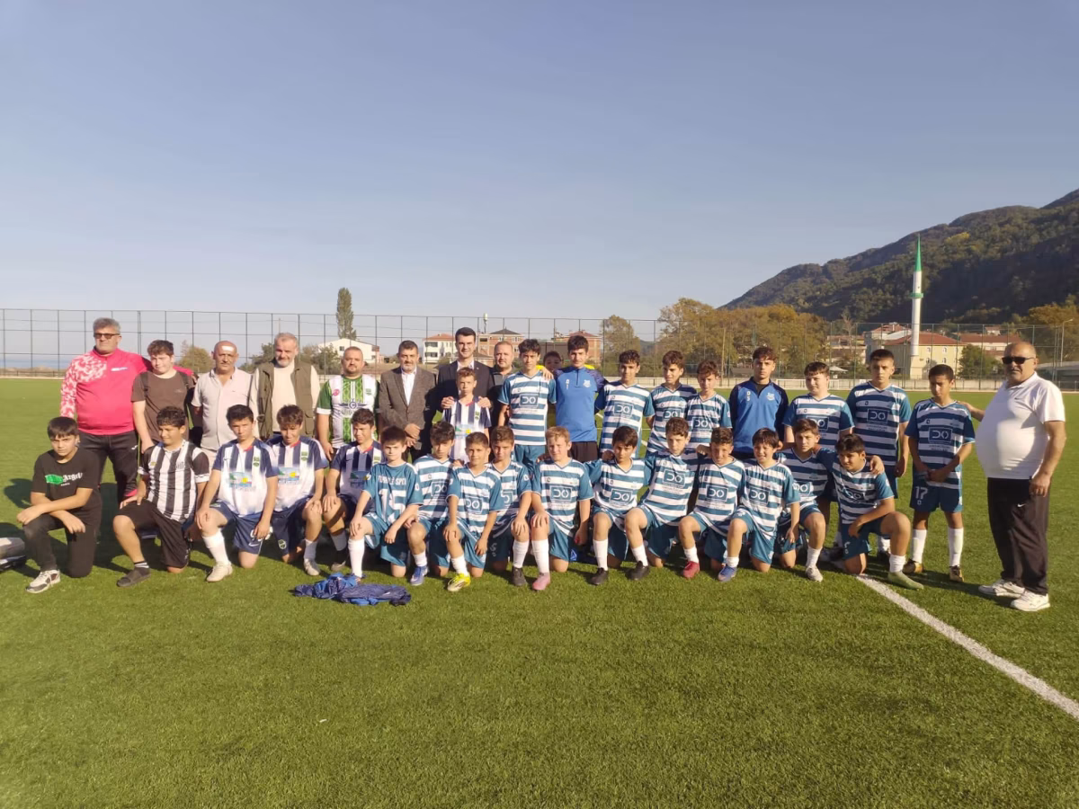Kaymakam Dincel genç sporcularla buluştu