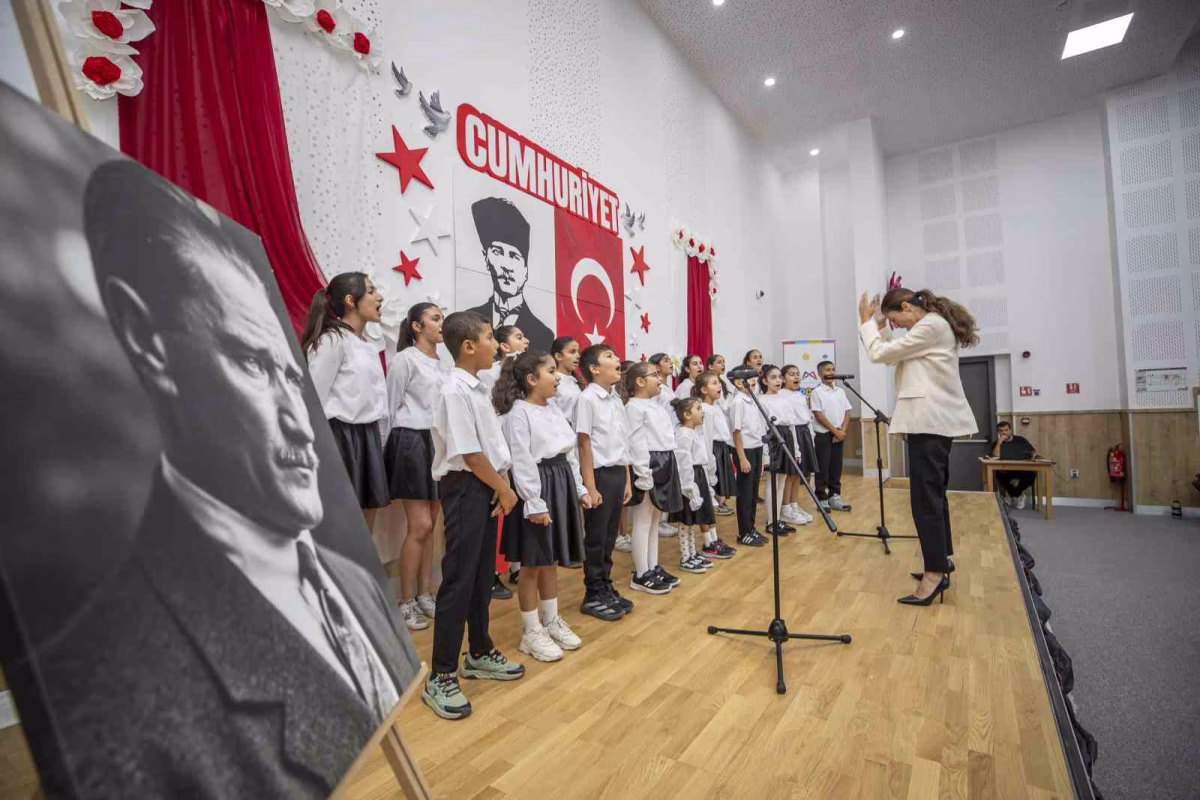 Mersin'de Çocuklardan Muhteşem Cumhuriyet Kutlaması
