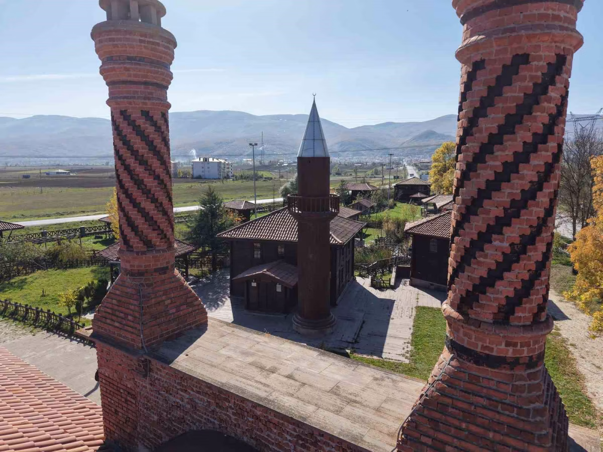 Odun Diye Satılan Üç Asırlık Cami