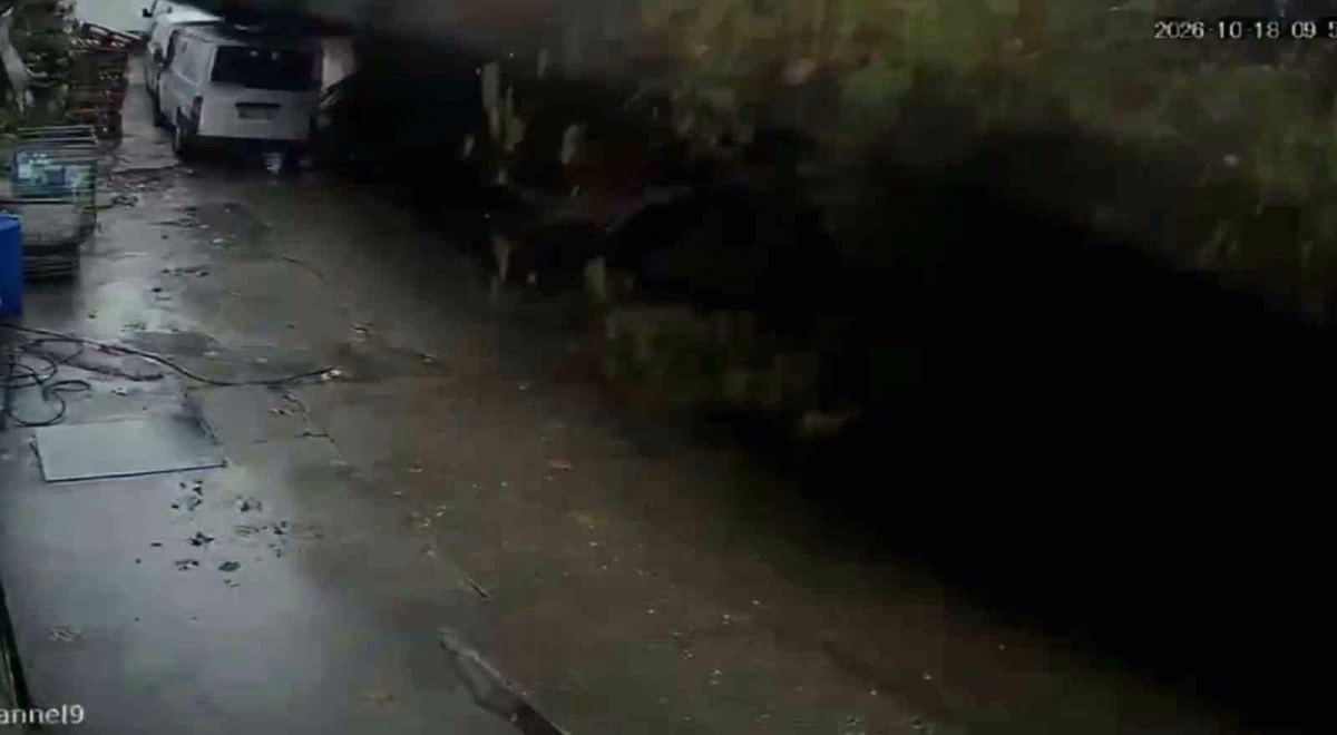 Zonguldak'ta istinat duvarı çökme anı kamerada