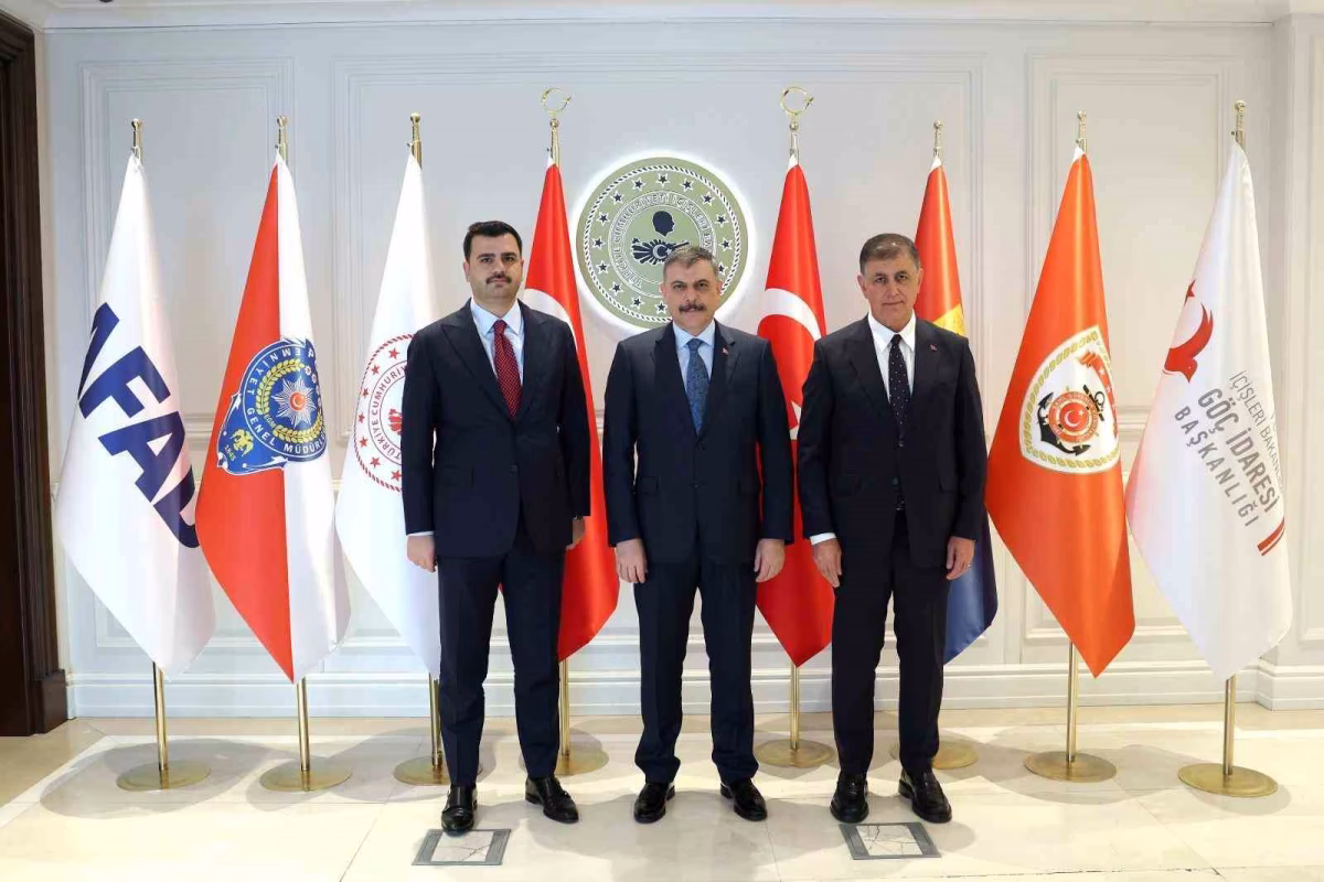 Cemil Tugay’dan Ankara’da Kritik İzmir Temasları