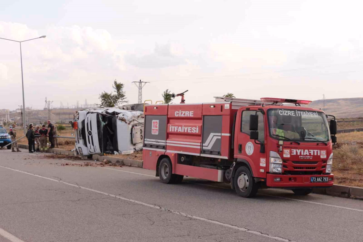 Cizre’de Akaryakıt Tankeri Devrildi