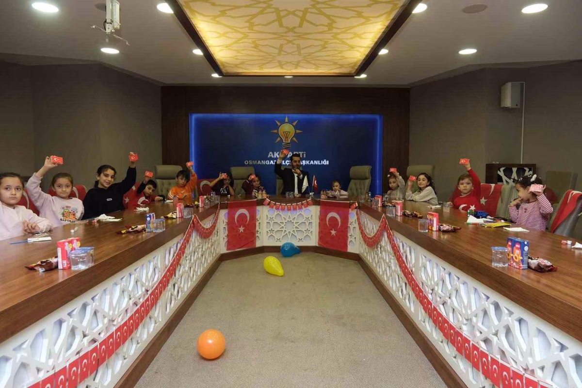 Çocuklardan Şehit Ailelerine Anlamlı 29 Ekim Hediyesi