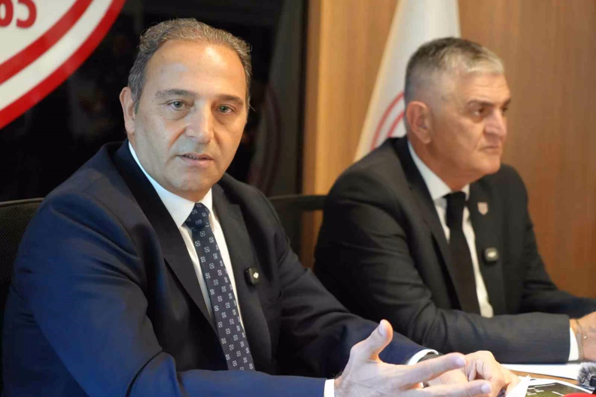 Fuat Çapa: Devre arasında yeni takım kurarız!