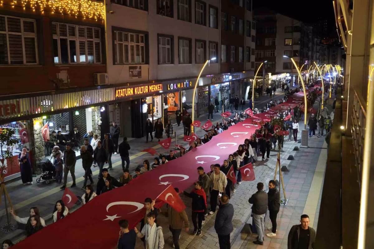 Gümüşhane’de Cumhuriyet Yürüyüşü Coşkusu