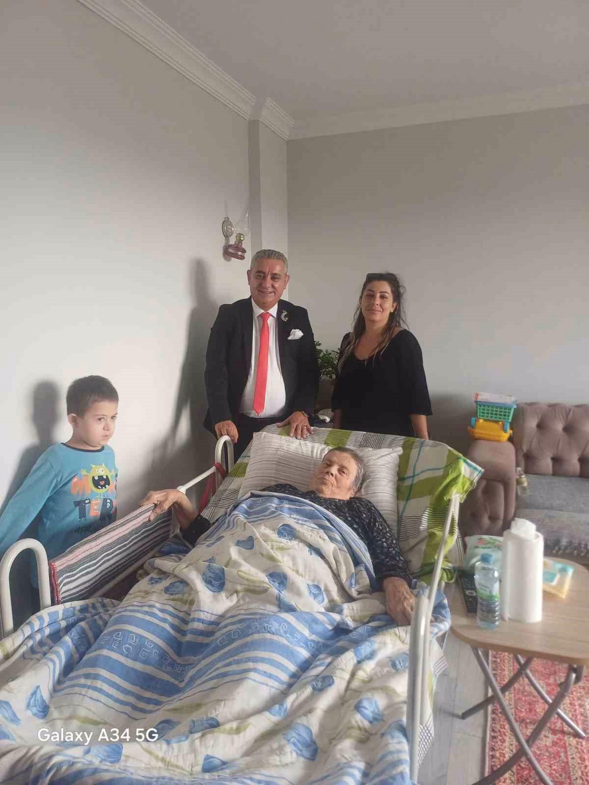 İhtiyaç sahibi aileye medikal malzeme desteği