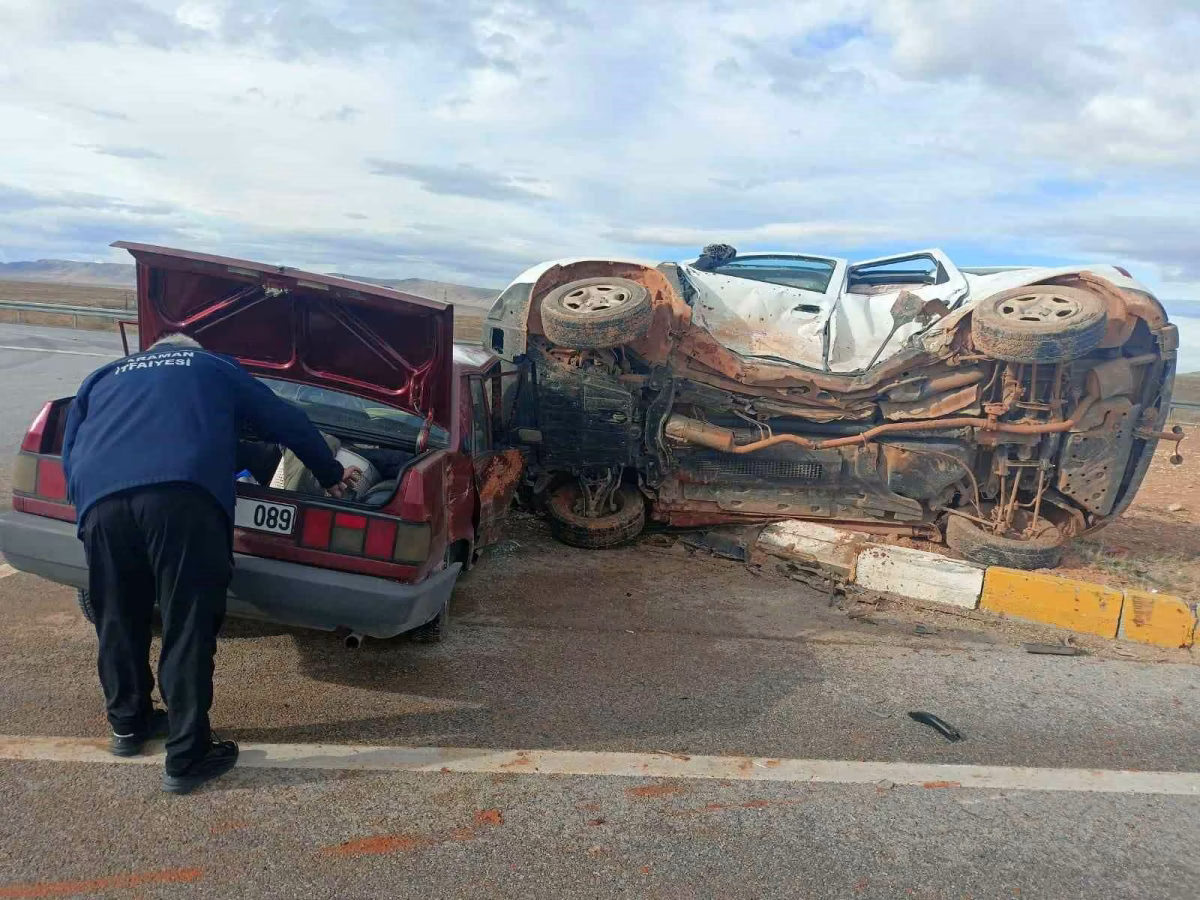 Karaman'da Otomobil ve Cip Çarpıştı