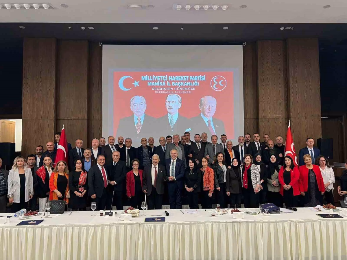 MHP Manisa'da dünün ve bugünün kadroları buluştu
