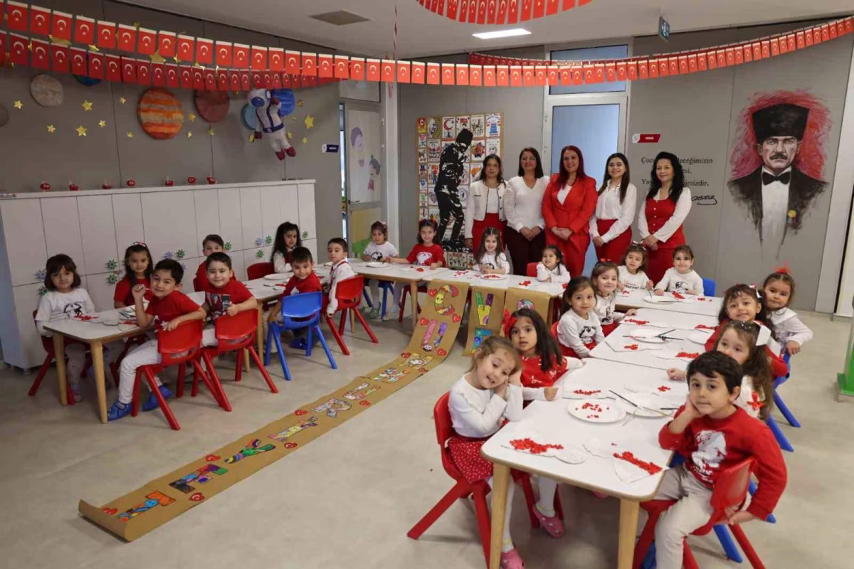 Miniklerin Gözünden Cumhuriyet Coşkusu