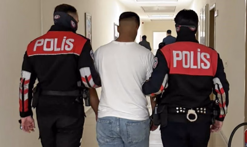 Parkta yakalandı! 152 yıl cezası vardı