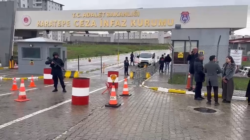 Sinem Dedetaş Ev Hapsiyle Tahliye Edildi