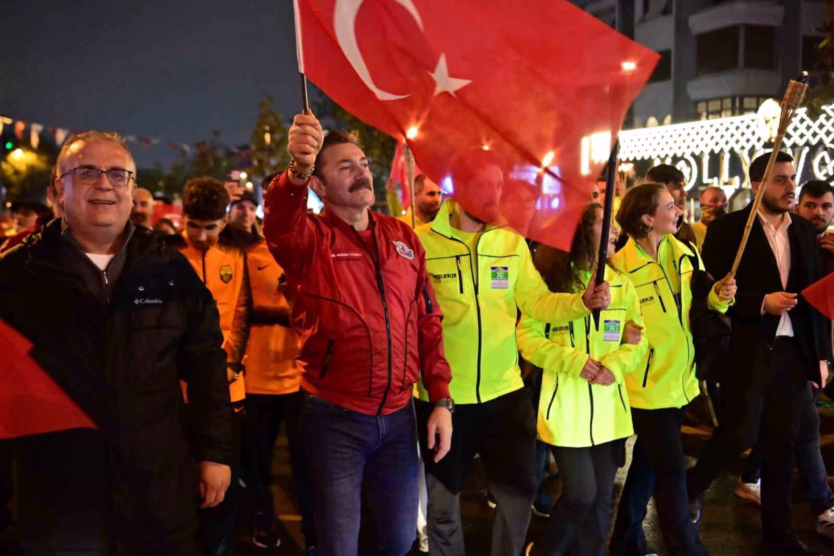 Bahçelievler'de Cumhuriyet Coşkusu Yaşandı