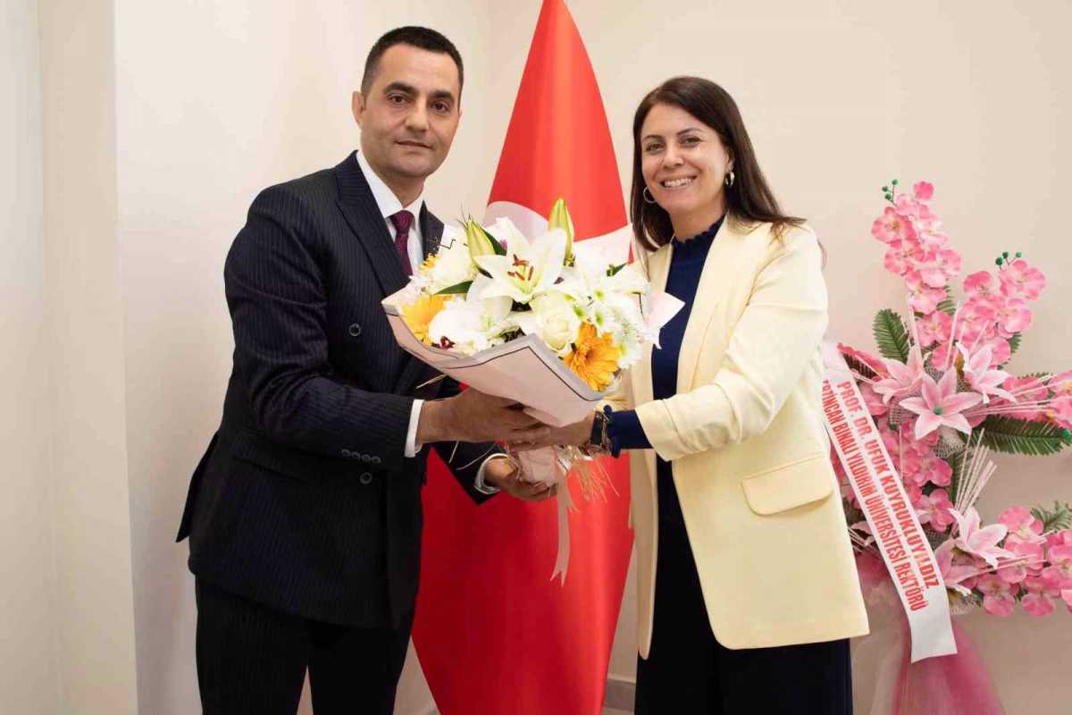 EBYÜ Yabancı Diller Yüksekokulunda devir teslim