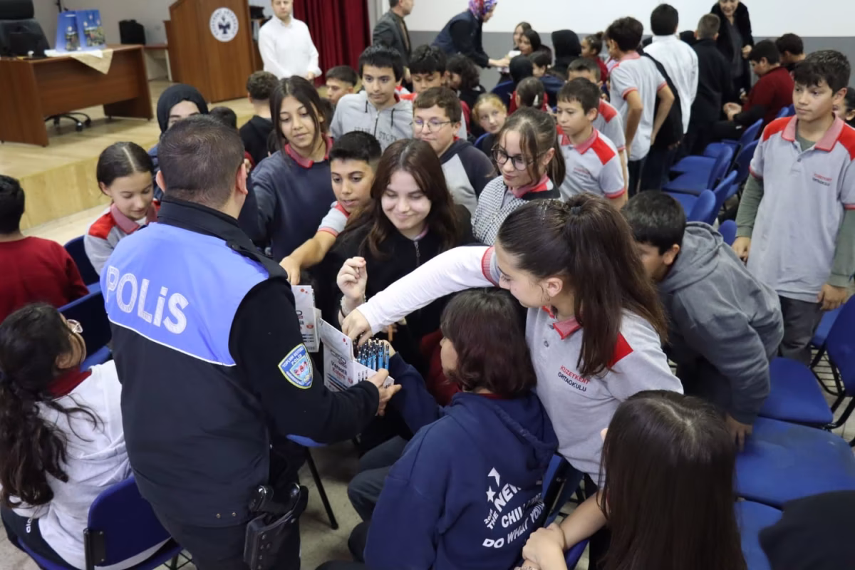 Kastamonu'da Bin 140 Öğrenciye Güvenlik Eğitimi