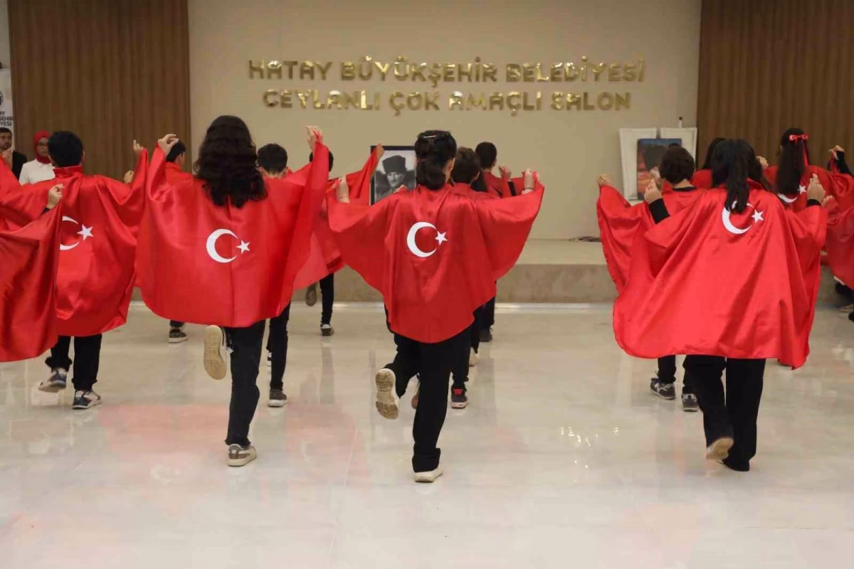 Kırıkhan’da Cumhuriyet Bayramı yeni salonda kutlandı