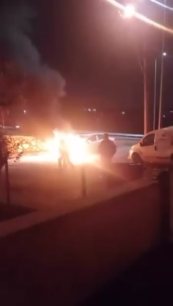 Körfez'de Seyir Halindeki Otomobil Yandı