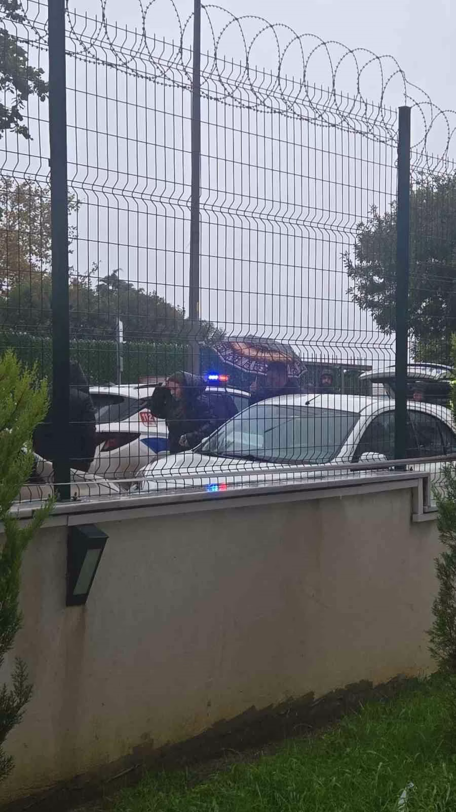 Okul Önünde Silahlı Veli Kavgası