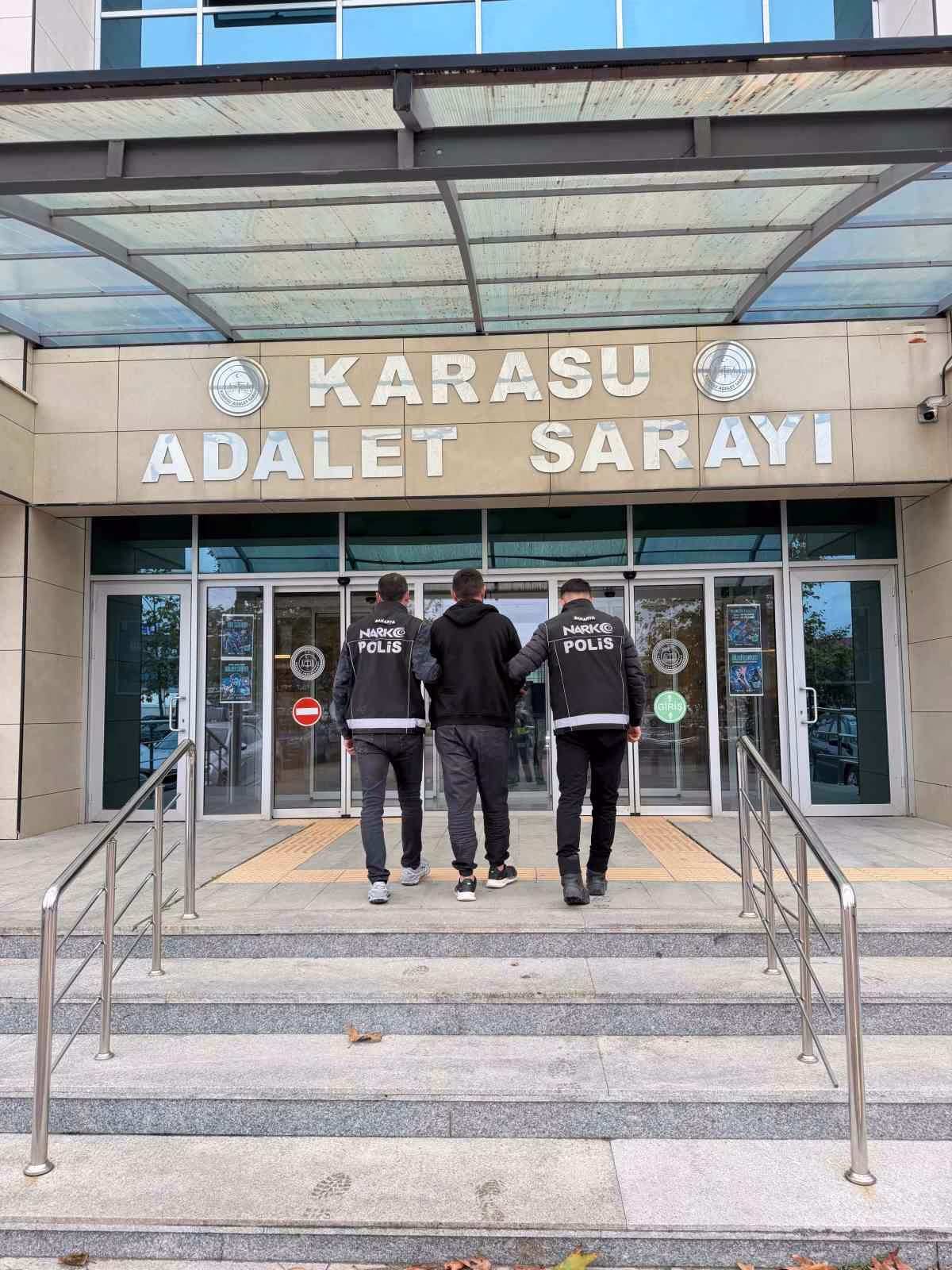 Sakarya'da 24 yıl cezası olan firari yakalandı