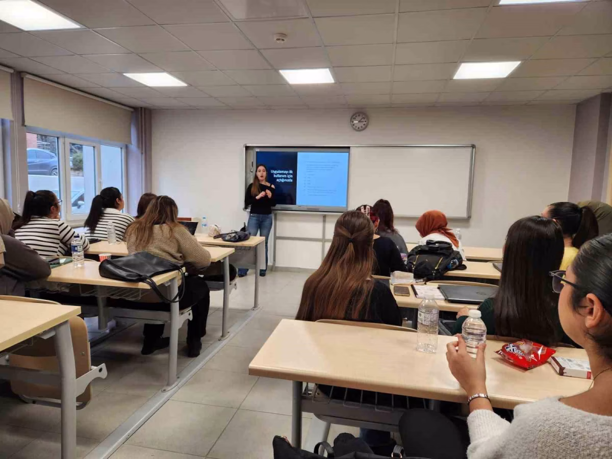 Türk Öğrenci Avrupa'da Türkiye'yi Temsil Edecek