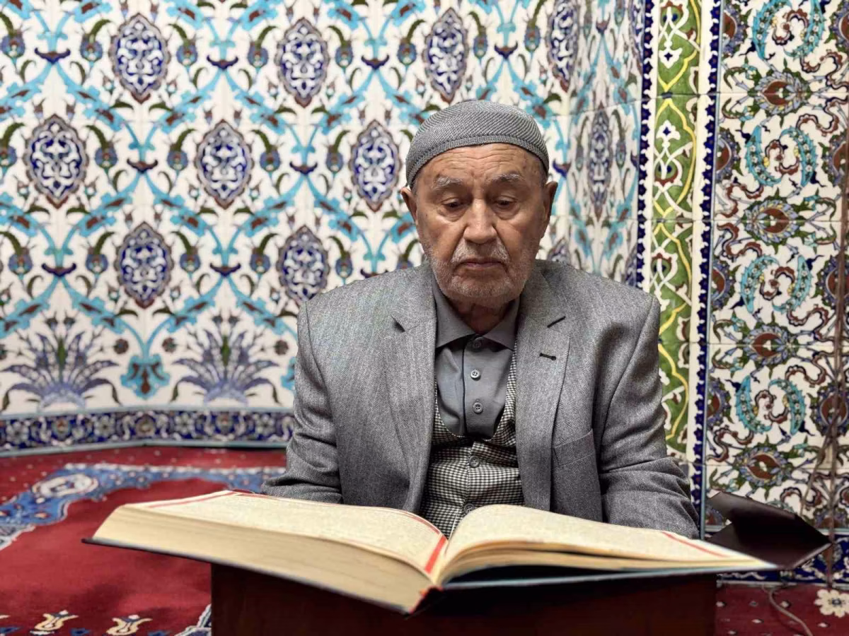 87 Yaşında Kendi Çabasıyla Hafız Oldu