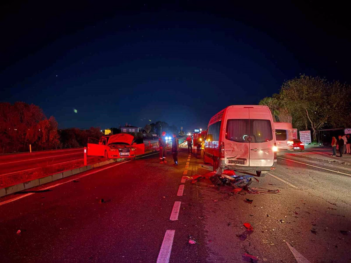 Antalya'da alkollü sürücü dehşeti: 4 yaralı