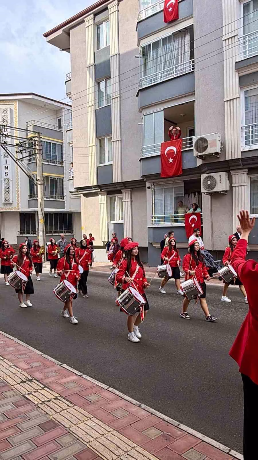 Bafra'da öğrencilerden hasta öğretmene vefa ziyareti