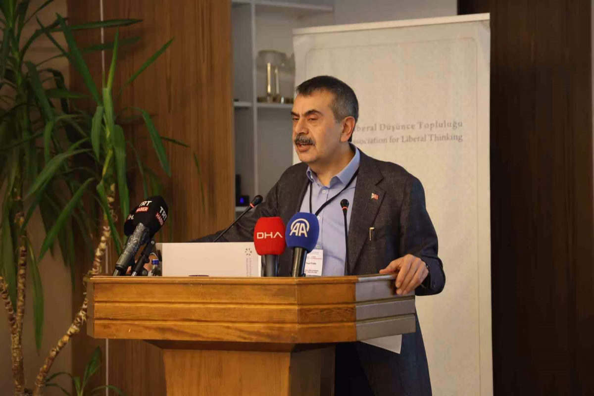 Bakan Tekin: Farklılıklarımız milli birliğimizi güçlendirir