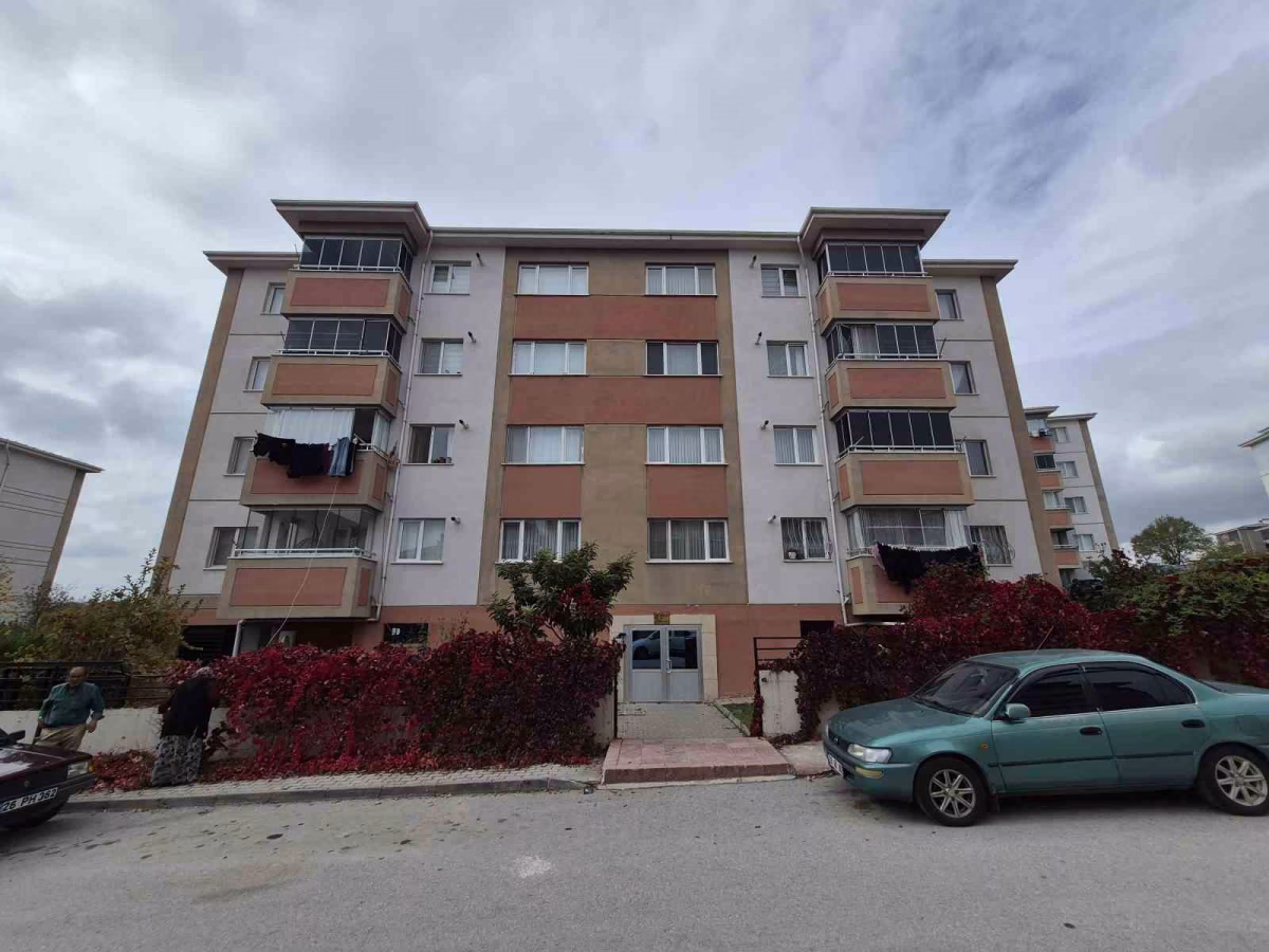 Eskişehir'de İki Yaşındaki Çocuk Pencereden Düştü