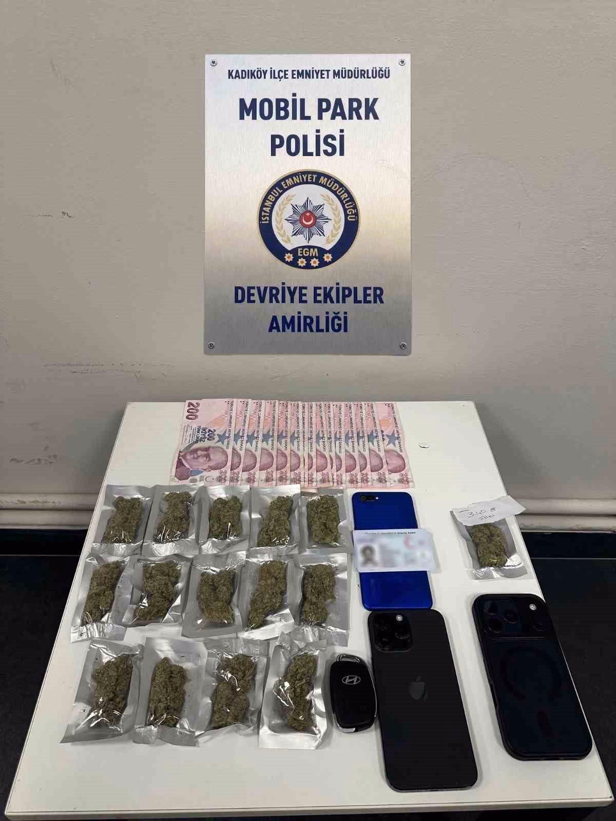 Kadıköy'de dron destekli uyuşturucu operasyonu