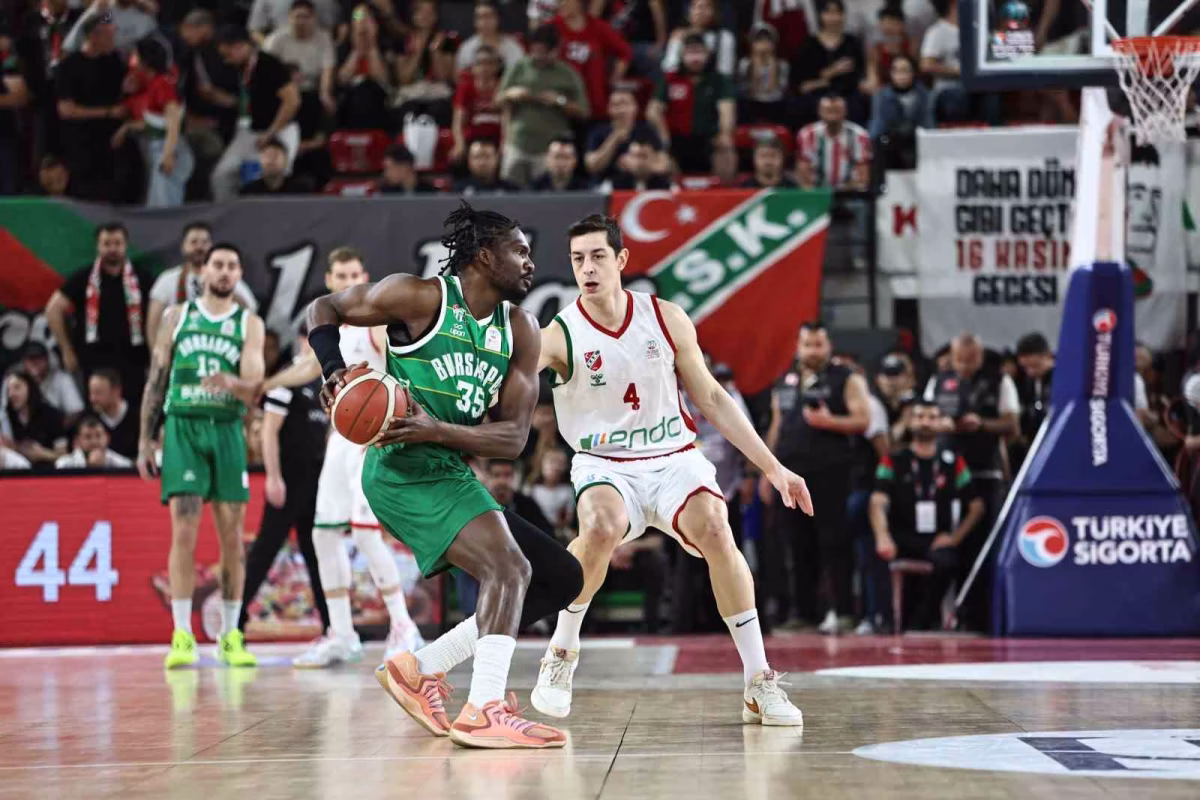 Karşıyaka Bursaspor deplasmanında galibiyet arıyor