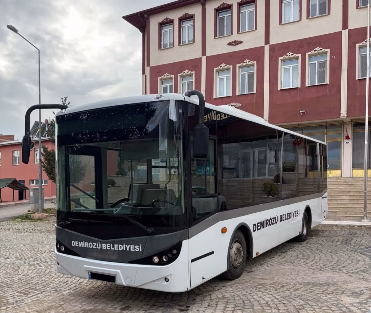 Öğrencilere Ücretsiz Ulaşım Hizmeti Başladı