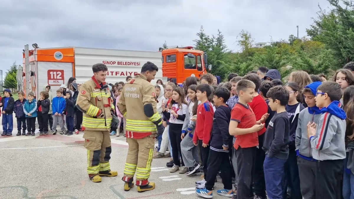 Sinop'ta Öğrencilere Gerçeği Aratmayan Yangın Eğitimi